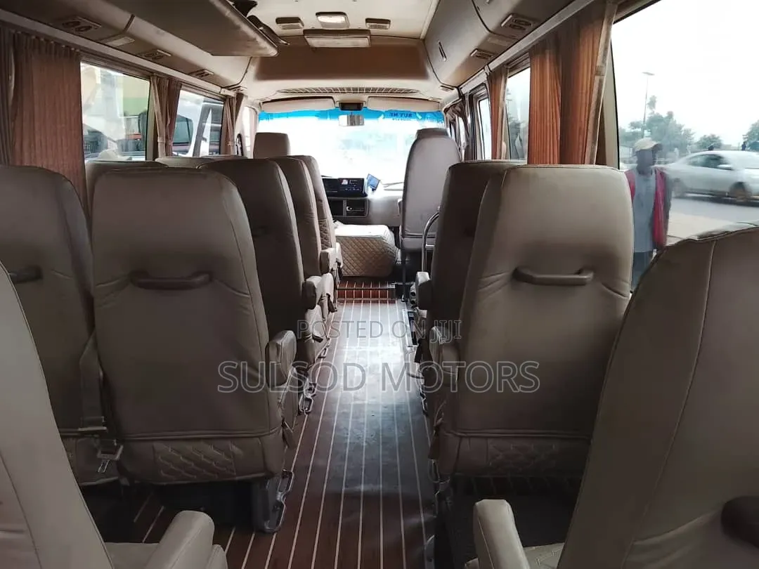 Toyota Coaster 2008 Gold
