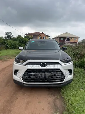 Toyota Grand Highlander XLE AWD 2024 Black