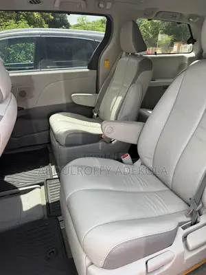 Toyota Sienna Limited 7-Passenger 4dr Minivan (3.5L 6cyl 6A) 2014 White