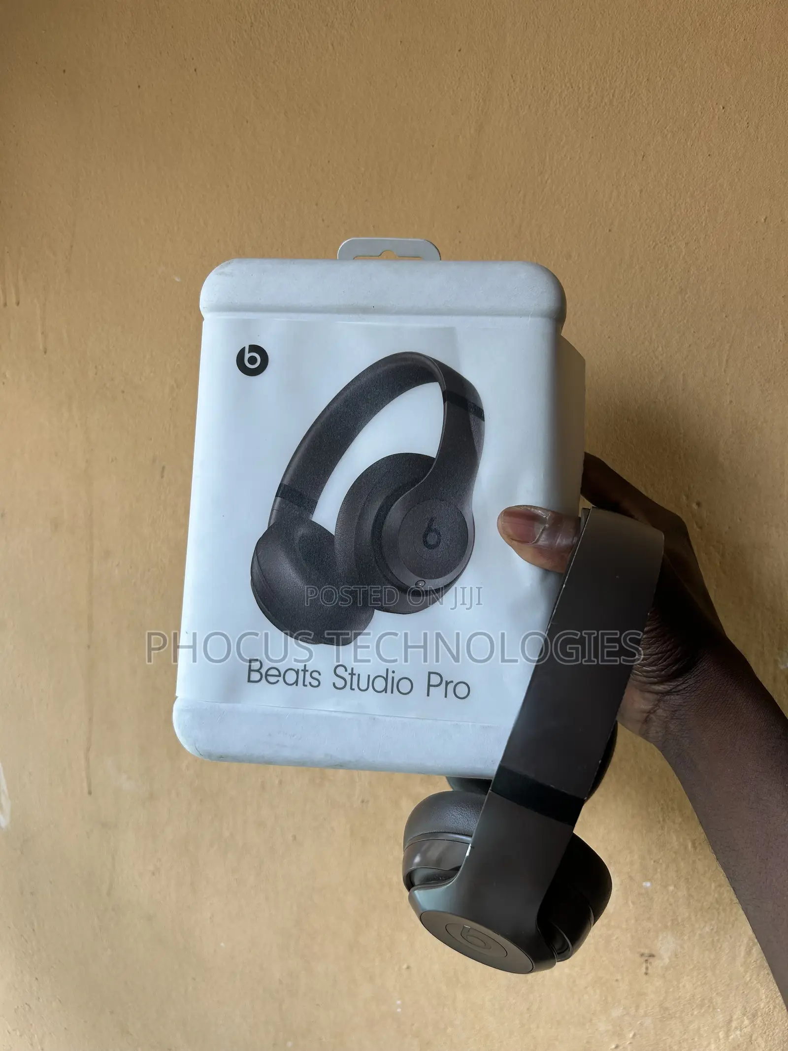 Open Box Beats Studio Pro