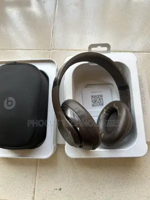 Open Box Beats Studio Pro