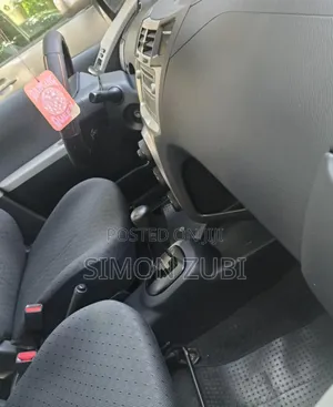 Toyota Yaris 2010 Black