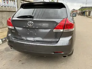 Toyota Venza V6 2011 Gray