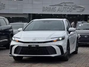 Toyota Camry 2024 White