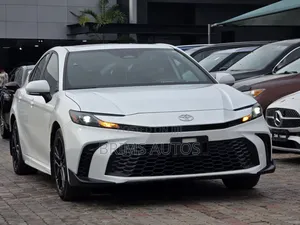 Toyota Camry 2024 White