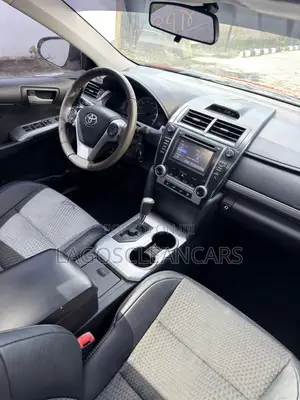 Toyota Camry SE 4dr Sedan (2.5L 4cyl 6A) 2014 Red