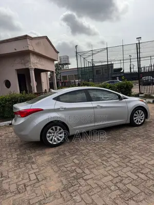 Hyundai Elantra 2013 Silver