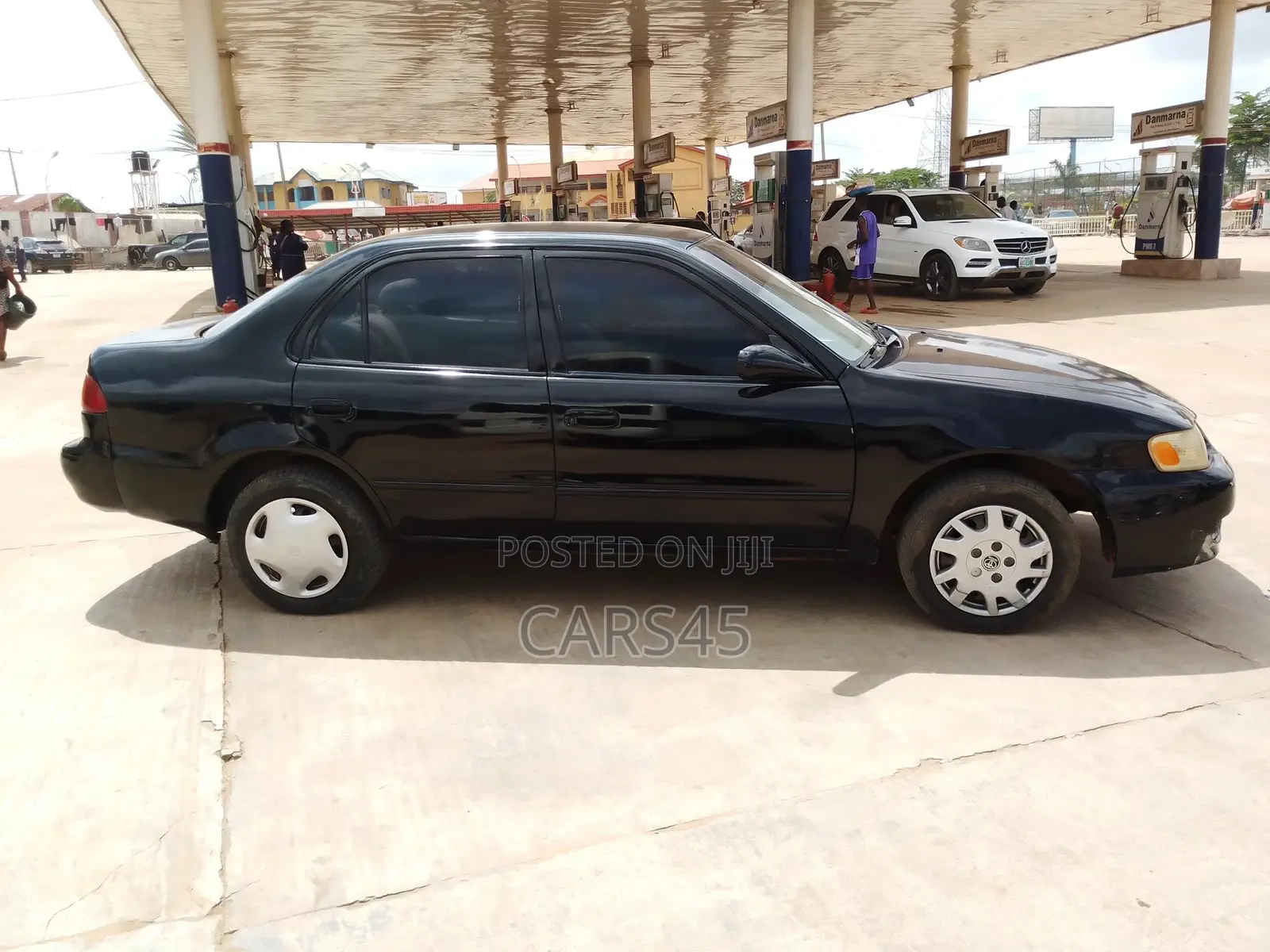 Toyota Corolla 2002 Black
