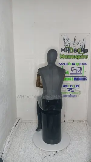 Bourgeoisie Seated Full Fibreglass Male Wooden Hands Mannequin White