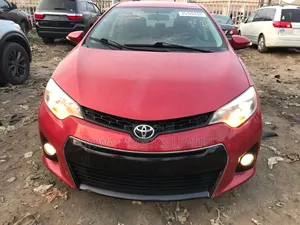 Toyota Corolla 2014 Red