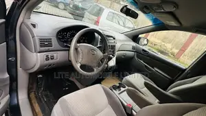Toyota Sienna LE 2009 Gray