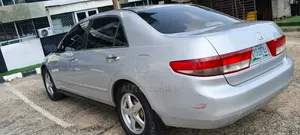 Honda Accord 2005 Silver