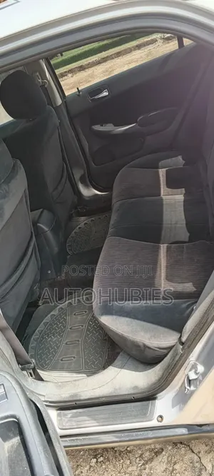 Honda Accord 2005 Silver
