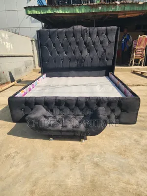 5ft Tall Neatly Padded 6by6 Bed.