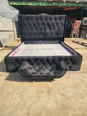 Luxury 6by6 Bed With Its Footrest
