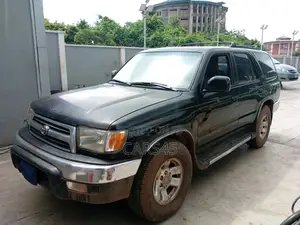 Toyota 4-Runner 2000 Black