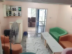 10 Rooms Hotel