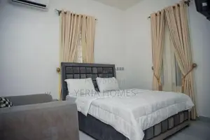Furnished 4bdrm Duplex in Chevron for rent