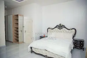 Furnished 4bdrm Duplex in Chevron for rent