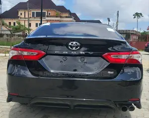 Toyota Camry SE FWD (2.5L 4cyl 8AM) 2018 Black