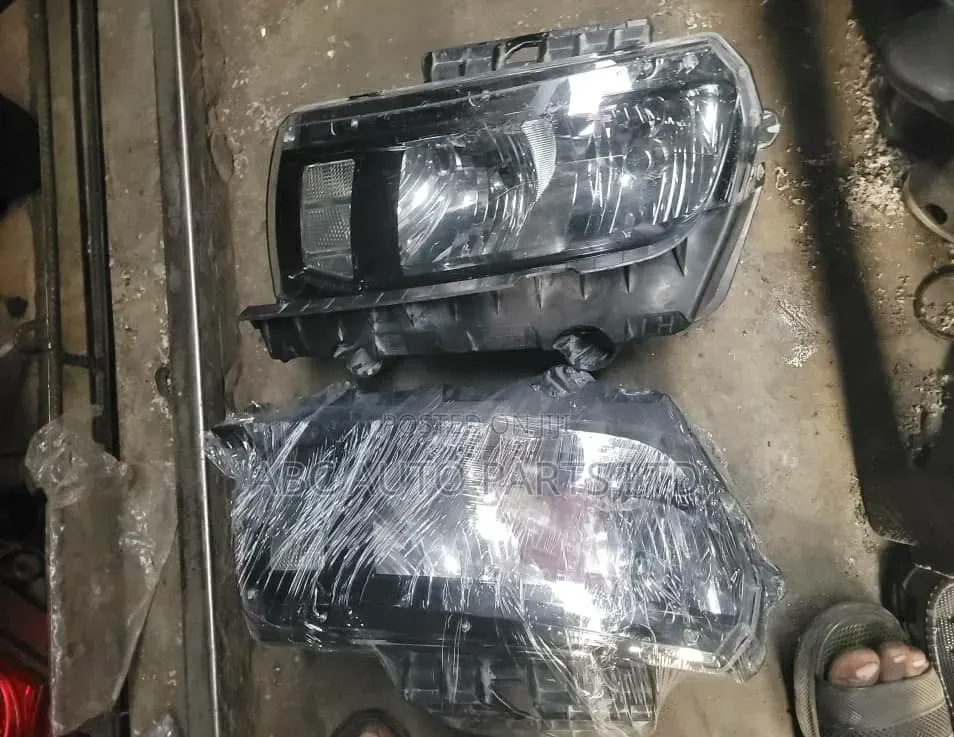 Headlight Chevrolet Camaro 2015