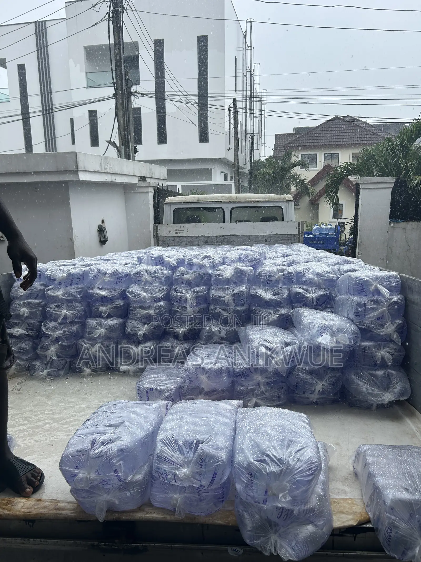 Lekki Table Water