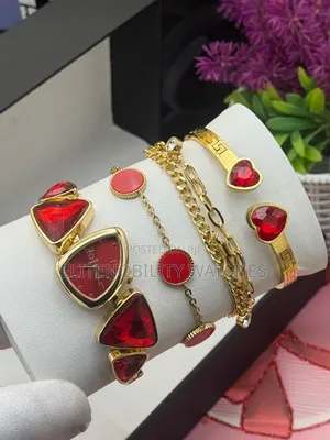 Luxury Female Gift Box Combo // 34,000 // Pay on Delivery