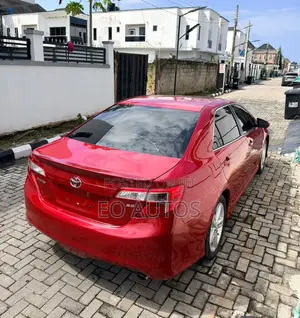 Toyota Camry SE 4dr Sedan (2.5L 4cyl 6A) 2014 Red