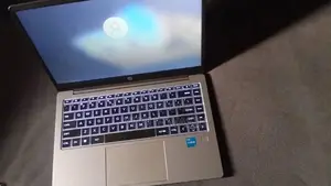 Laptop HP 240 G9 8GB Intel Core i3 SSD 512GB