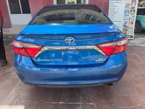 Toyota Camry SE 4dr Sedan (2.5L 4cyl 6A) 2015 Blue