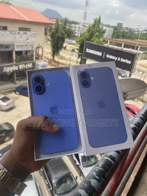New Apple iPhone 16 128 GB Blue