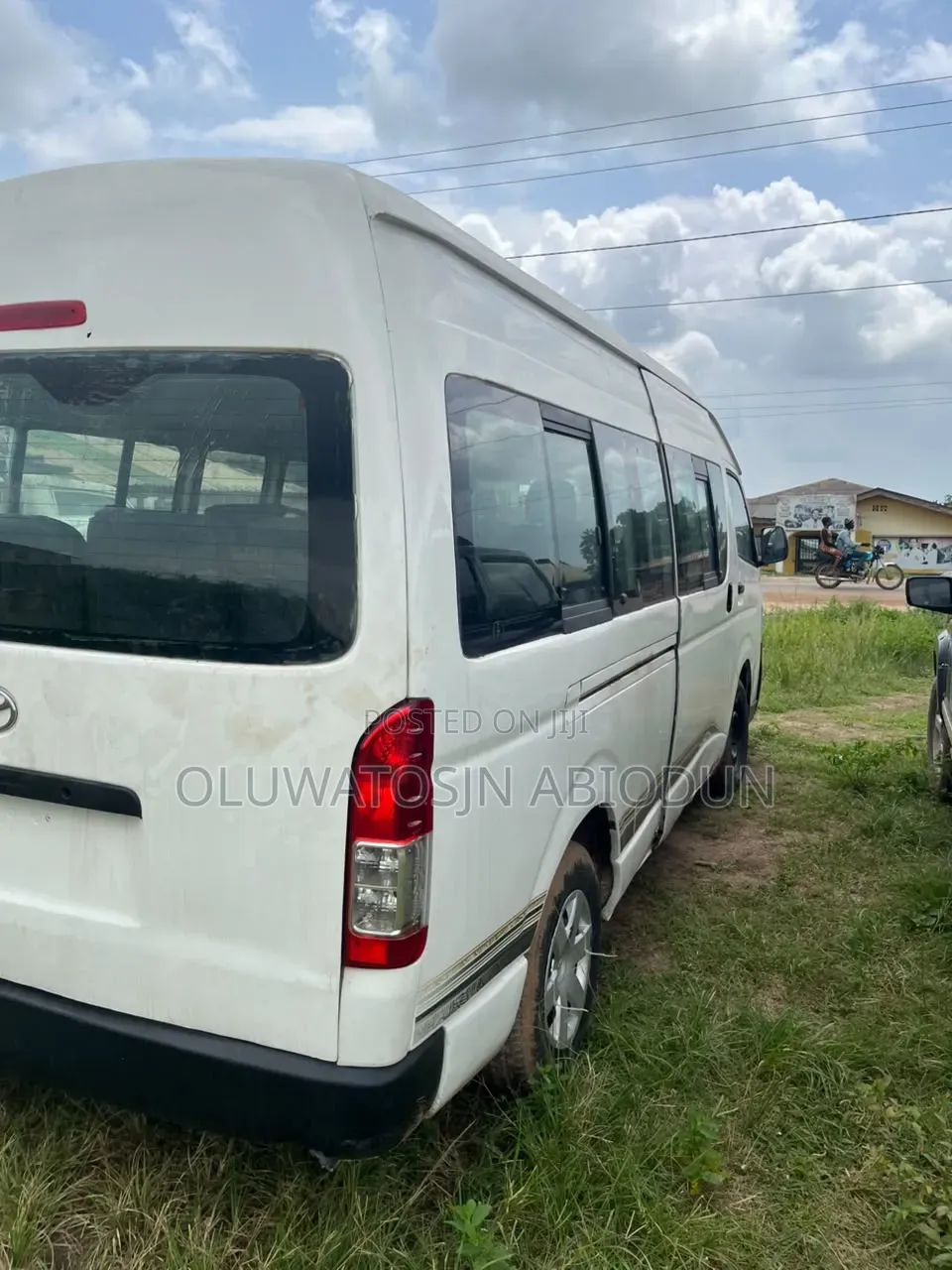 Toyota HiAce 2003 White