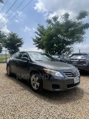 Toyota Camry 2010 Gray
