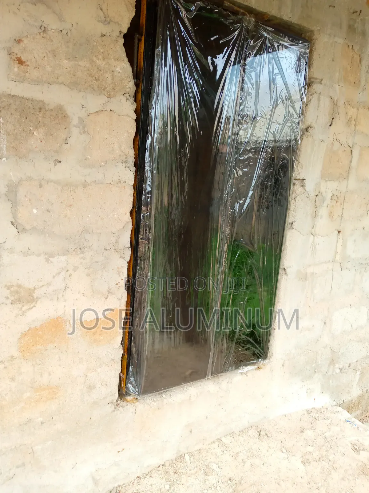 Frameless Windows With 16mm Rod