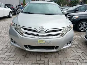 Toyota Venza XLE 4dr Wagon AWD (3.5L 6cyl 6A) 2015 Silver