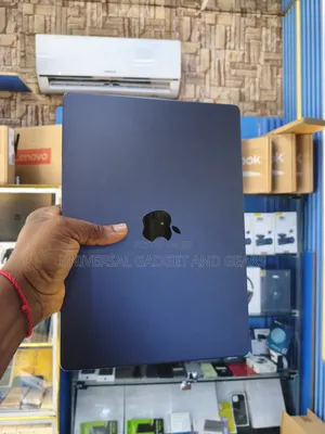 Laptop Apple MacBook Pro 2025 M5 16GB Apple M5 SSD 1T