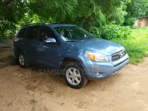 Toyota RAV4 2.4 2008 Blue