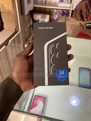 New Samsung Galaxy S26 Ultra 5G 256 GB Silver
