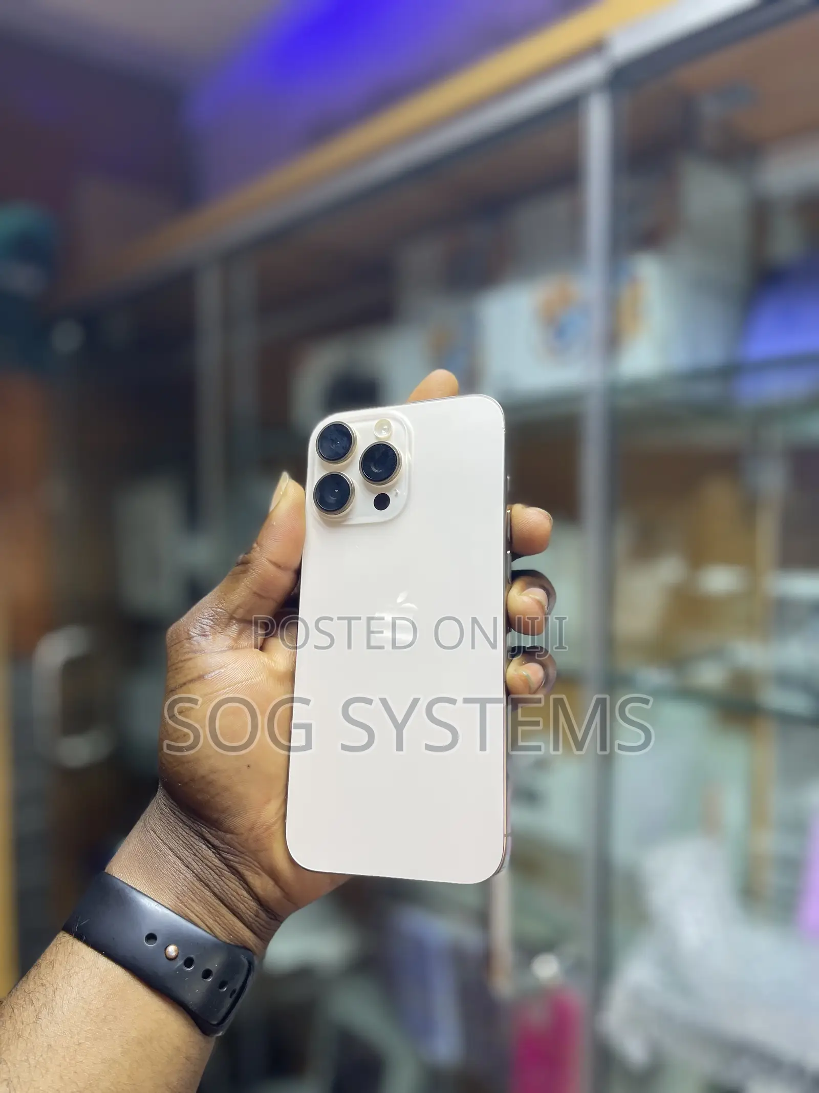 Apple iPhone 16 Pro Max 256 GB Gold