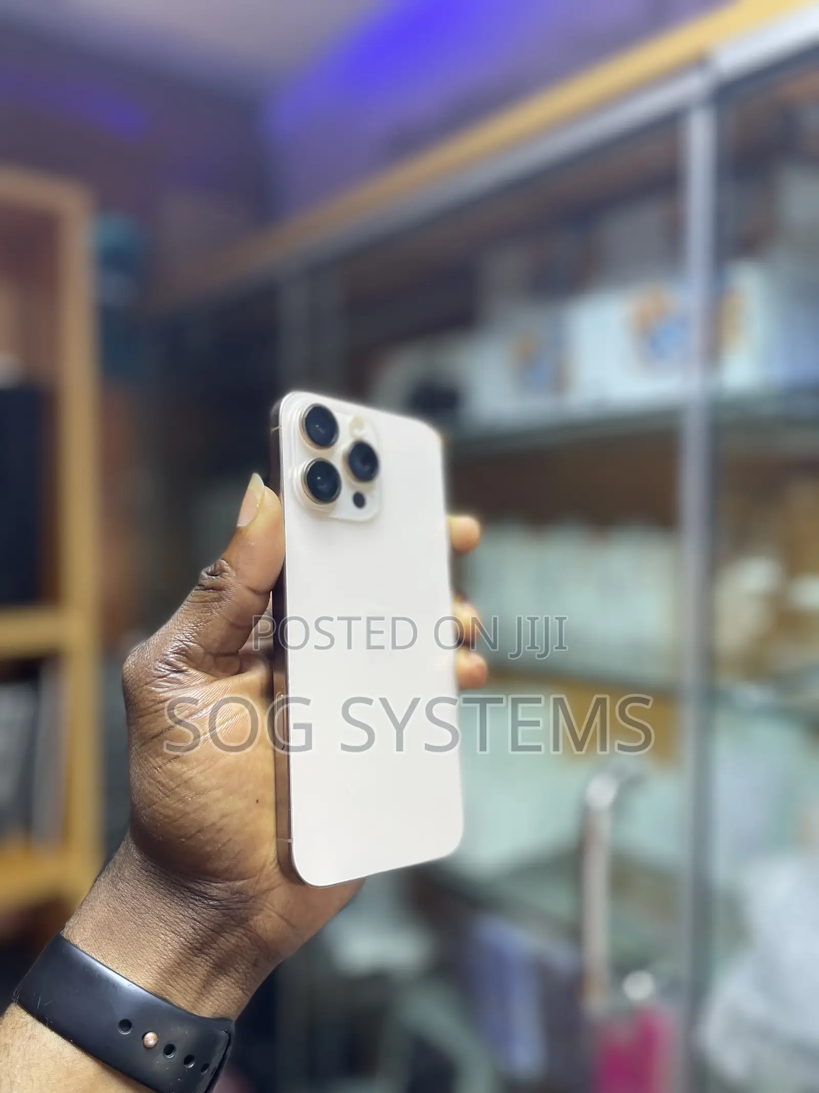 Apple iPhone 16 Pro Max 256 GB Gold