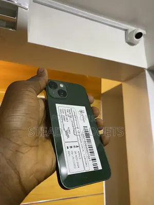 Apple iPhone 13 128 GB Green