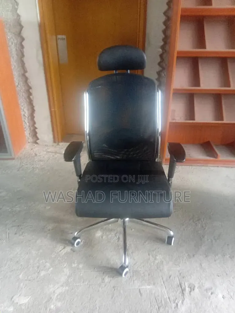 Executive Headrest Chair