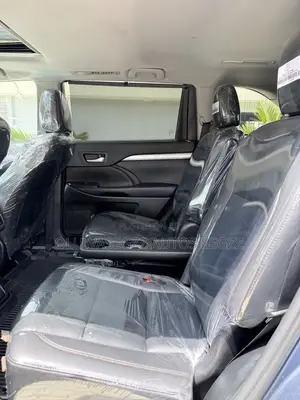 Toyota Highlander XLE 2019 Blue