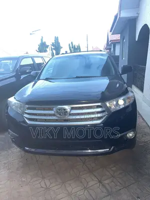 Toyota Highlander 3.5L 4WD 2013 Black