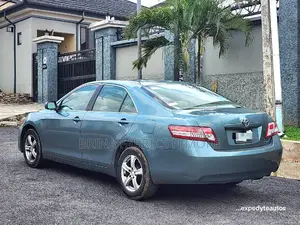 Toyota Camry LE 4dr Sedan (2.5L 4cyl 6AM) 2010 Green