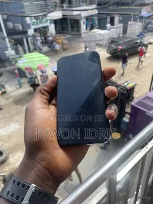 Apple iPhone 15 128 GB Black