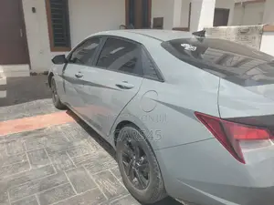 Hyundai Elantra Limited 2021 Gray