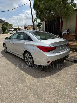 Hyundai Sonata Limited 2.0T Sedan (2.0L 4cyl 6A) 2013 Silver