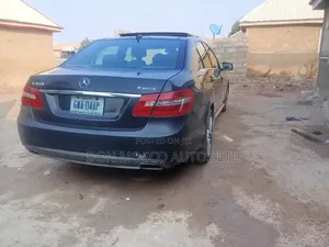 Mercedes-Benz E350 Base 4Matic Sedan AWD (3.5L 6cyl 7A) 2010 Blue