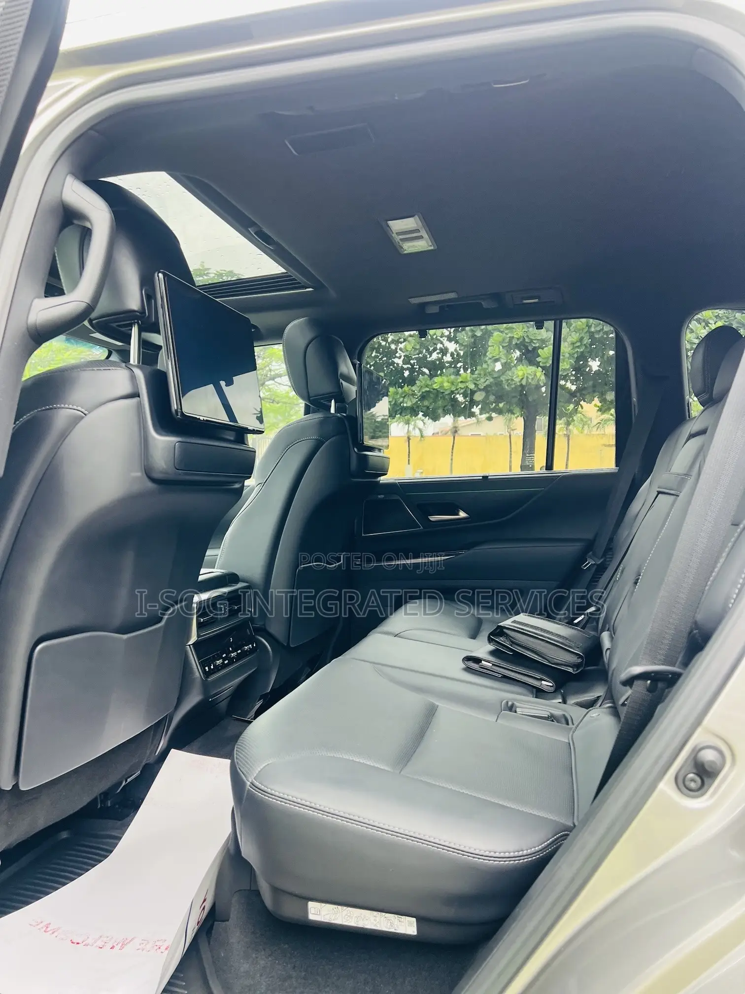 Lexus LX 600 2023 Gray